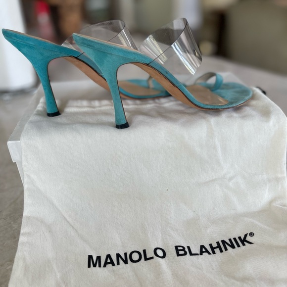 Manolo Blahnik Turquoise suede toe-ring heels, size 36 / 6 - Picture 3 of 8